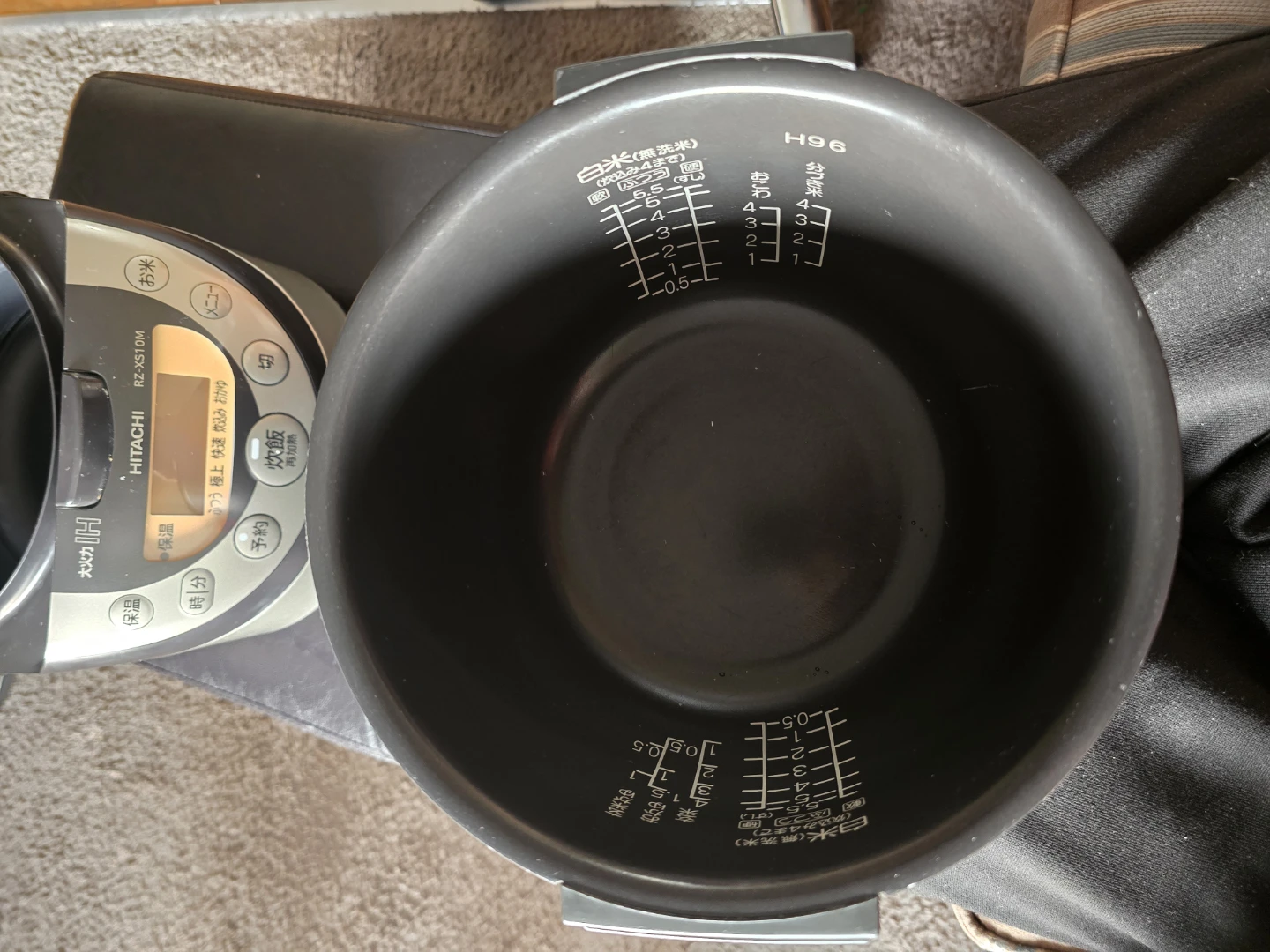 HITACHI Rice Cooker - photo 4