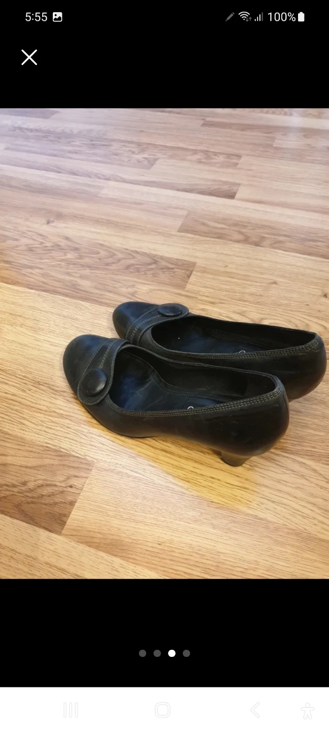 Ecco Black Leather Low Heel Shoes - photo 2