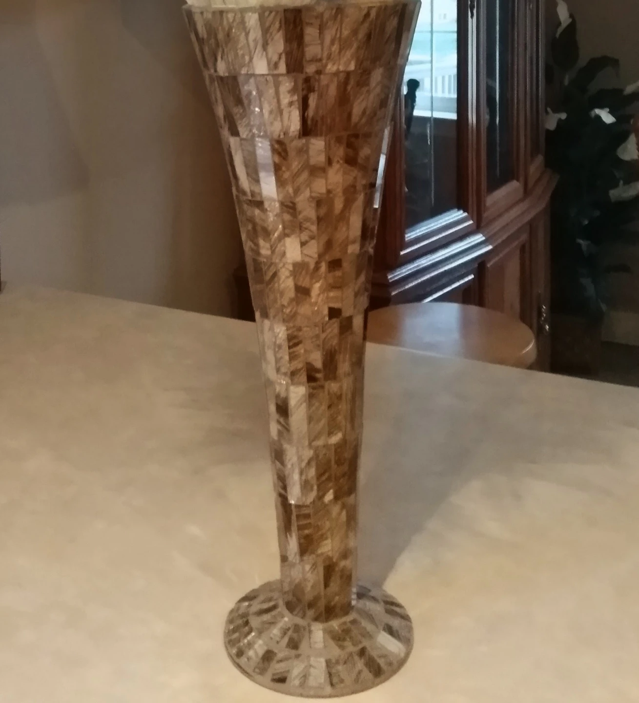 Beautiful Mosaic Vase brown and beige pattern