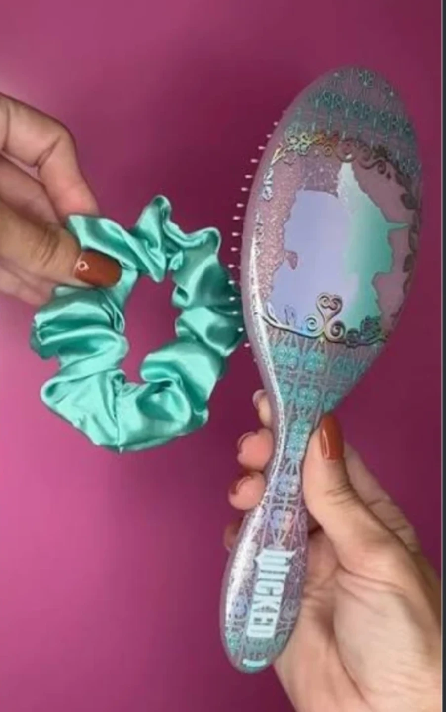 Wet Brush Wicked Brush & Scrunchie Set