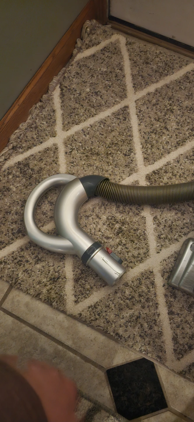 Shark Lift-Away Deluxe Vacuum Cleaner - photo 2