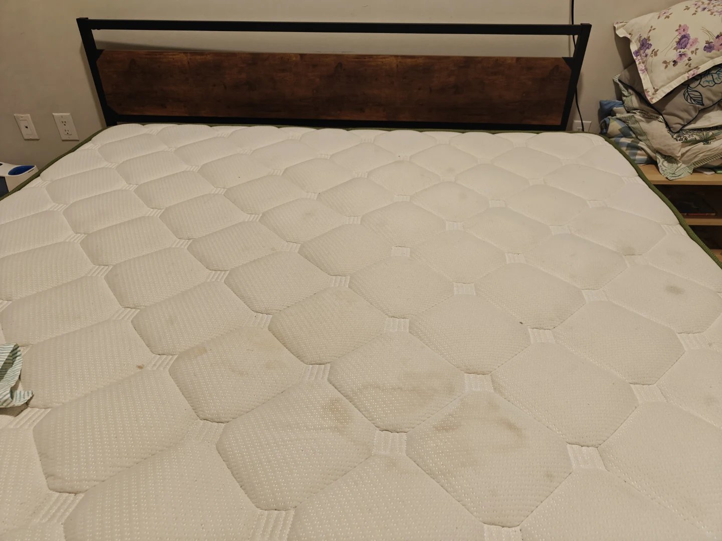 King size Bed with Mattress