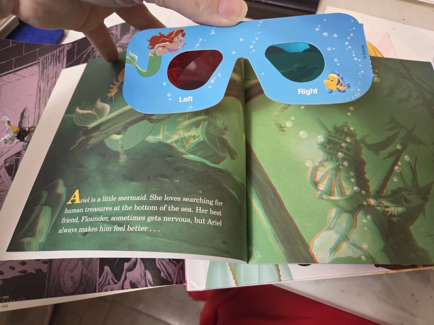 Disney The Little Mermaid 3-D Book with Glasses - photo 2
