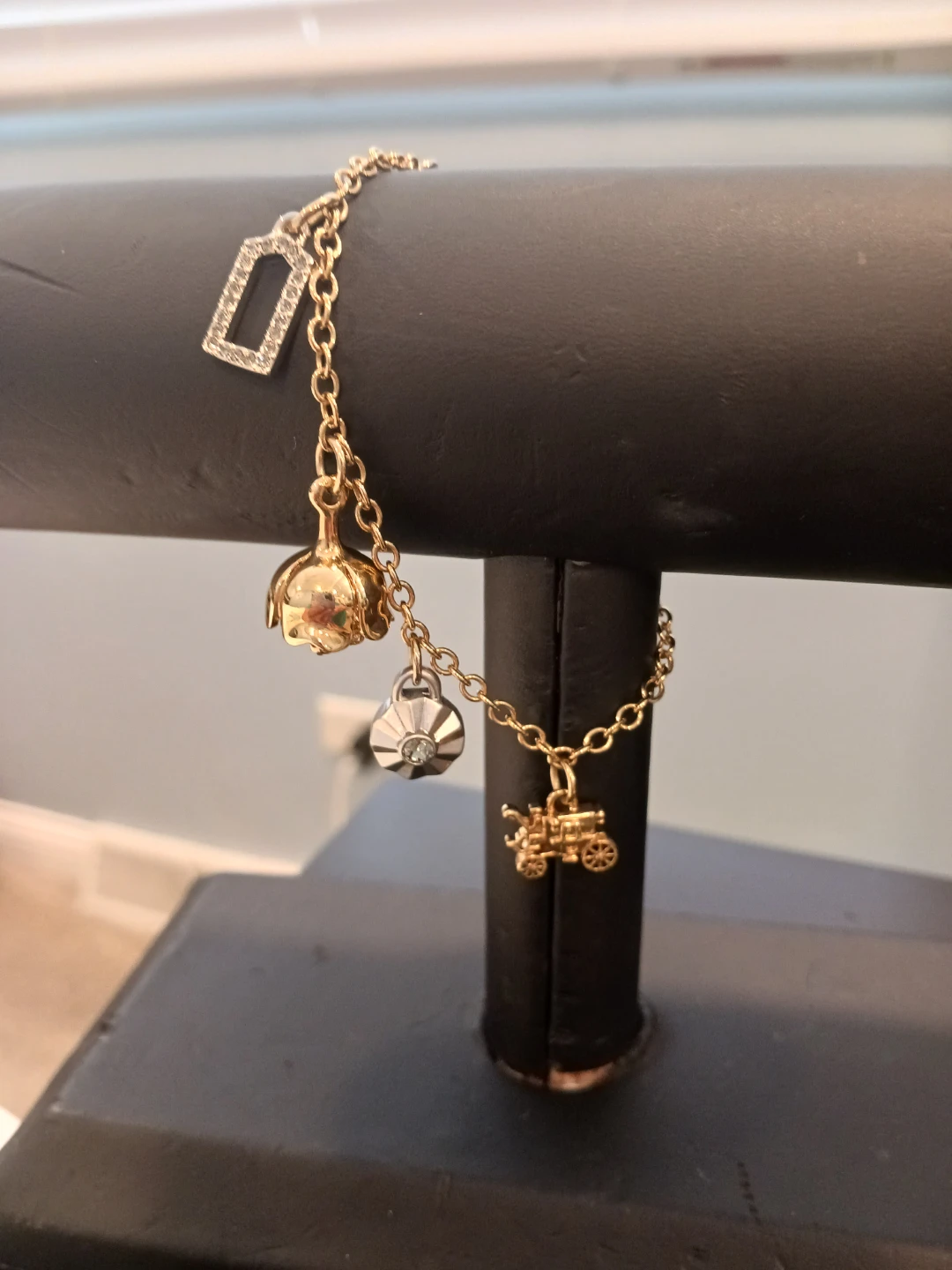Coach Charm Bracelet - Gold Tone.....😁😊😍 - photo 3
