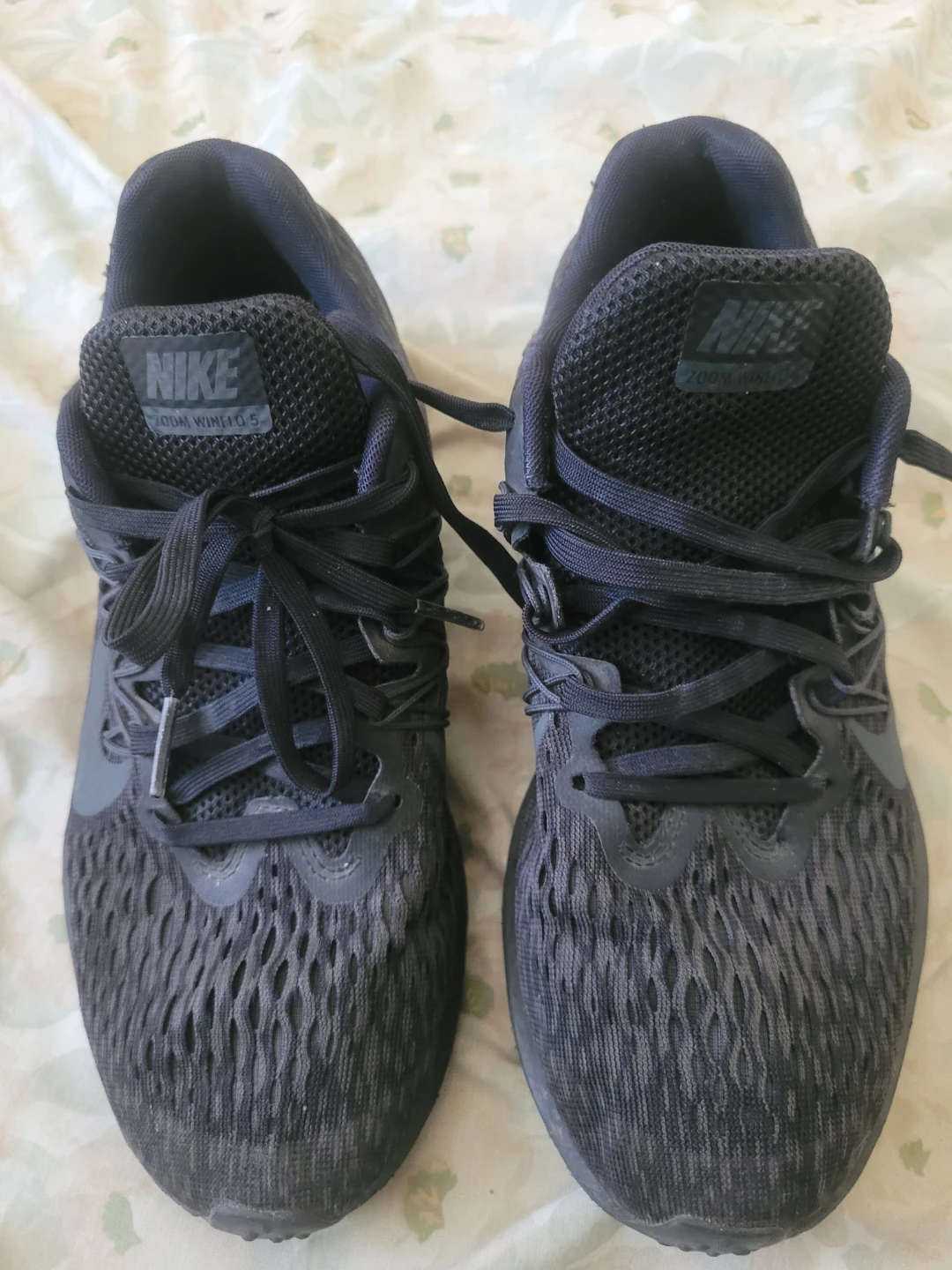 Size 8Nike Zoom Winflo Black -