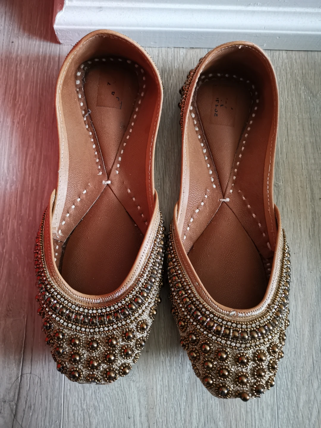 Women's Beaded Embellished Flats Size 37