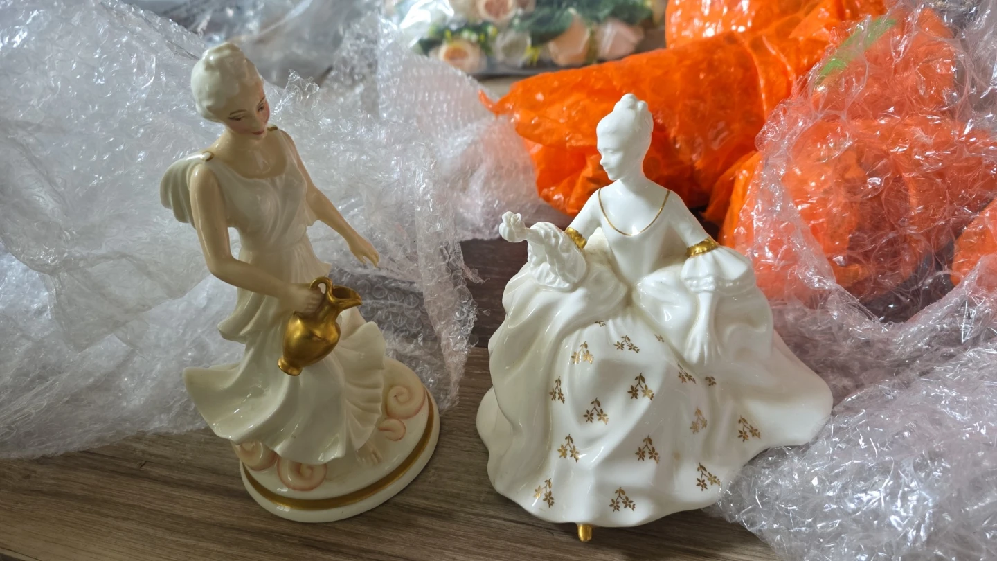 Royal Dalton Figurines