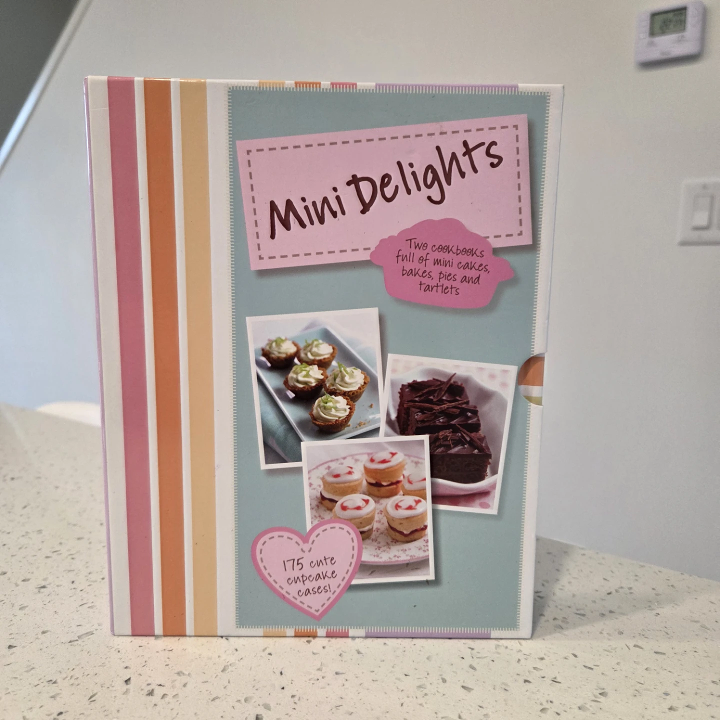 Mini Delights Cookbook Box Set - Mini Pies & Mini Cakes - photo 2