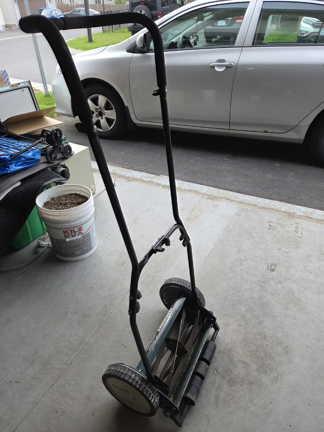 Yardworks 14" Reel Mower - photo 2