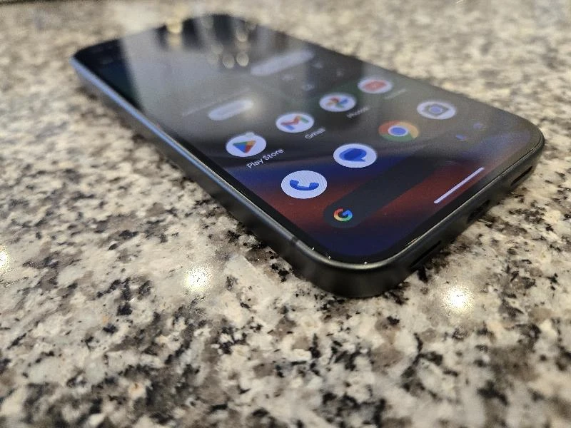 Google Pixel 10 128GB... Works great. - photo 3