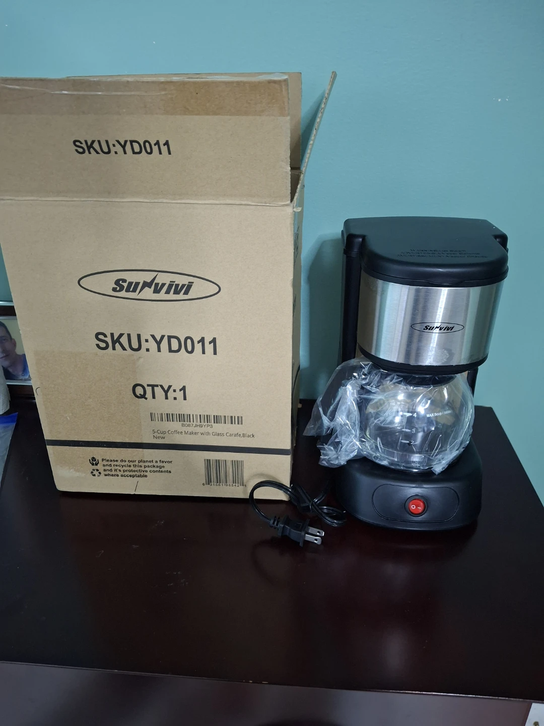 Survivi 5-Cup Coffee Maker with Glass Carafe, Black
