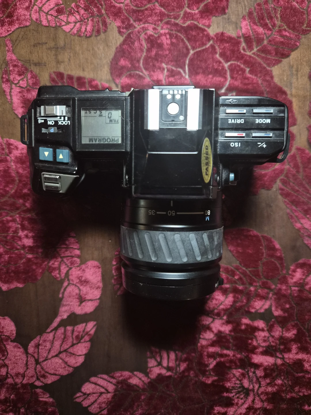 As is - Minolta Maxxum 7000 AF SLRCamera with 35-80mm Zoom Lens - photo 2