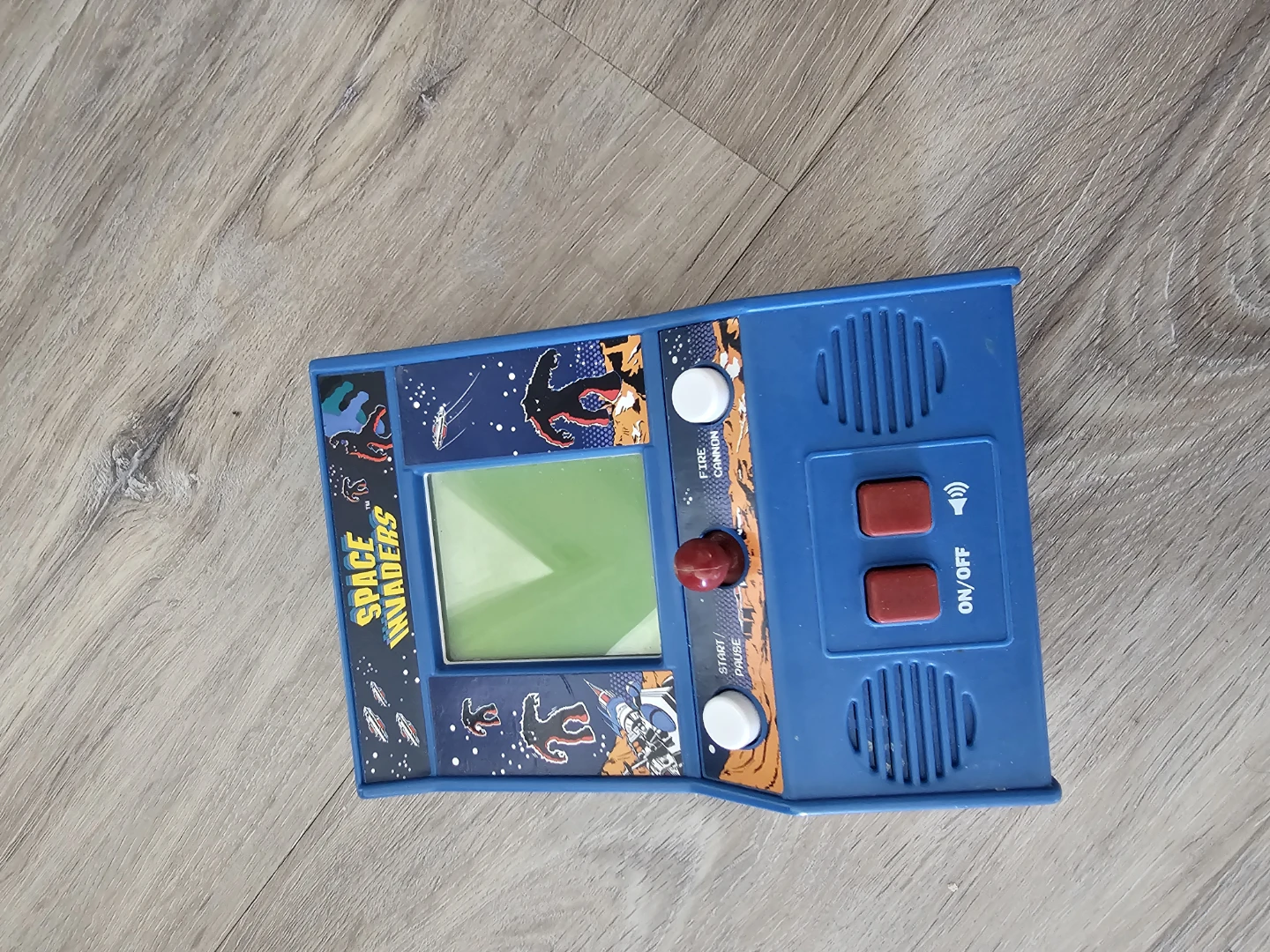 Space Invaders Handheld Electronic Game - photo 4