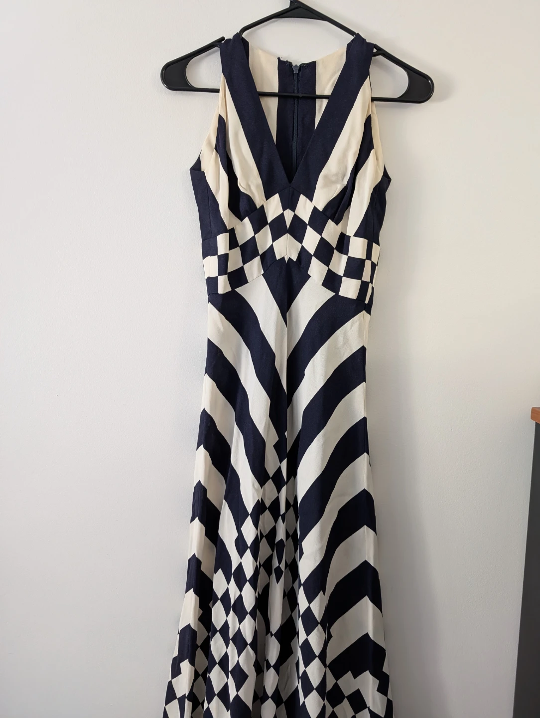 Sleeveless Maxi Dress with Geometric Print wedding homecoming