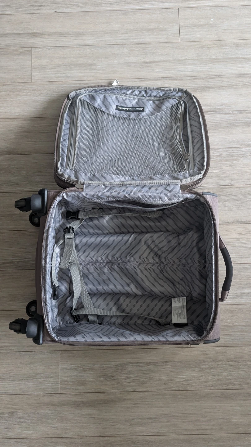 Travelpro Suitcase - 21 Inch Spinner - photo 2