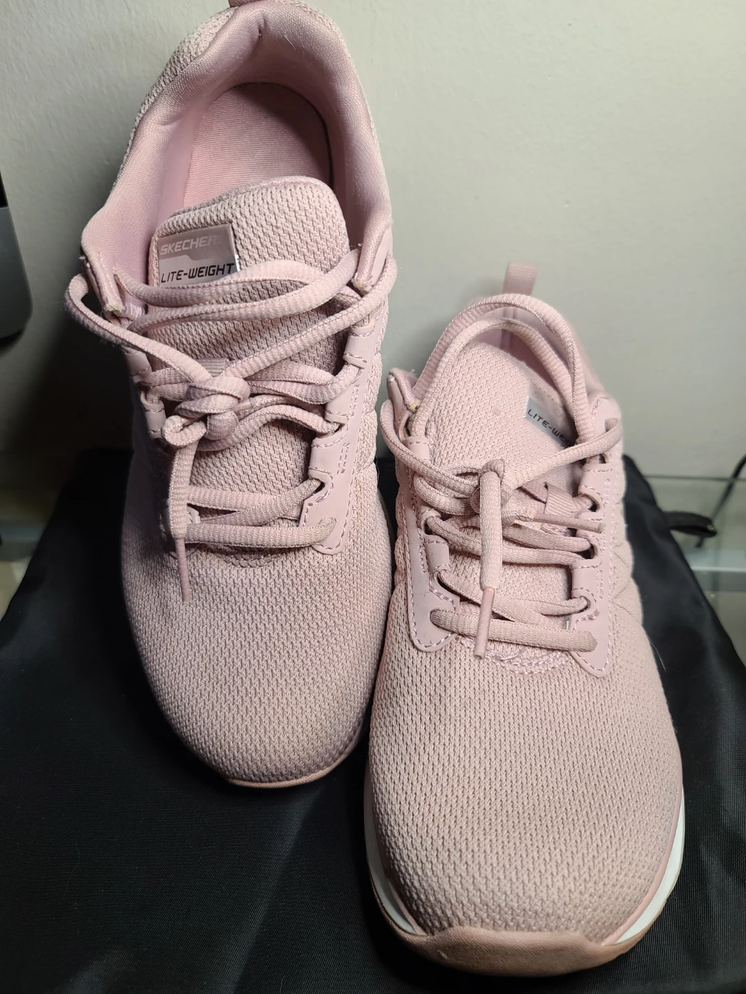Skechers Lite-Weight Pink Sneakers