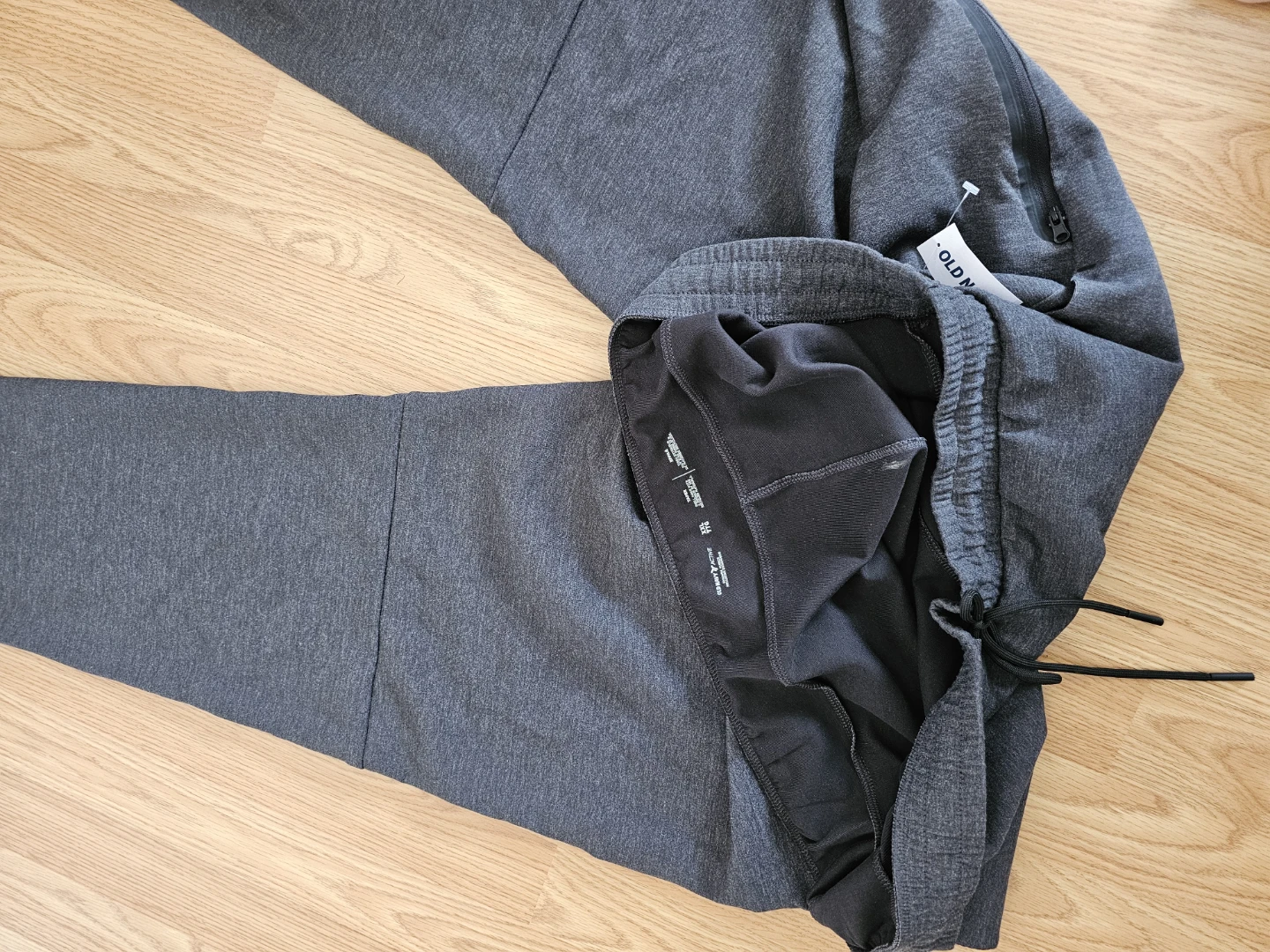 Old Navy Dynamic Fleece 4.0 Joggers brand new size XXL - photo 2