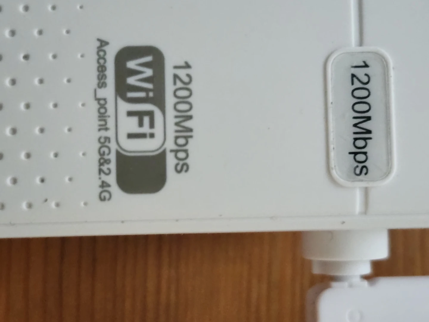 Intelligent Wireless WiFi Signal Amplifier AC1200M/N300 - photo 3
