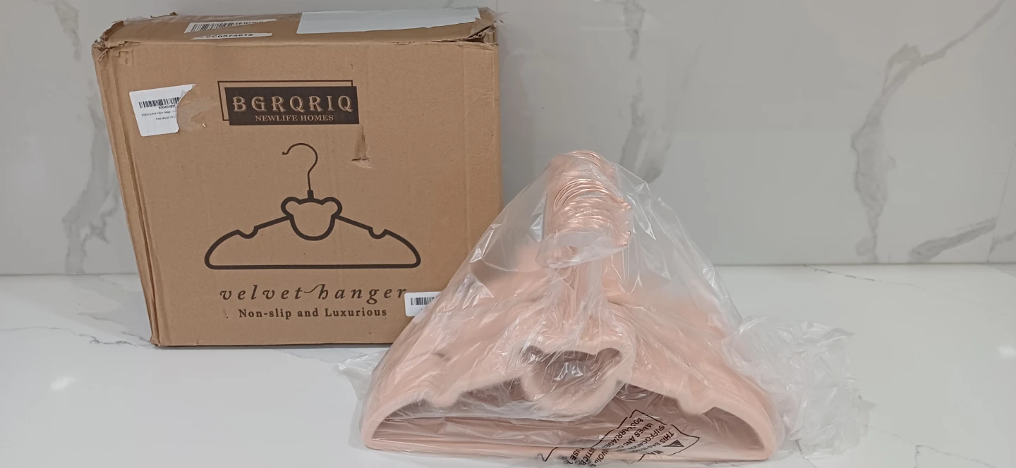 30 pcs Velvet hangers