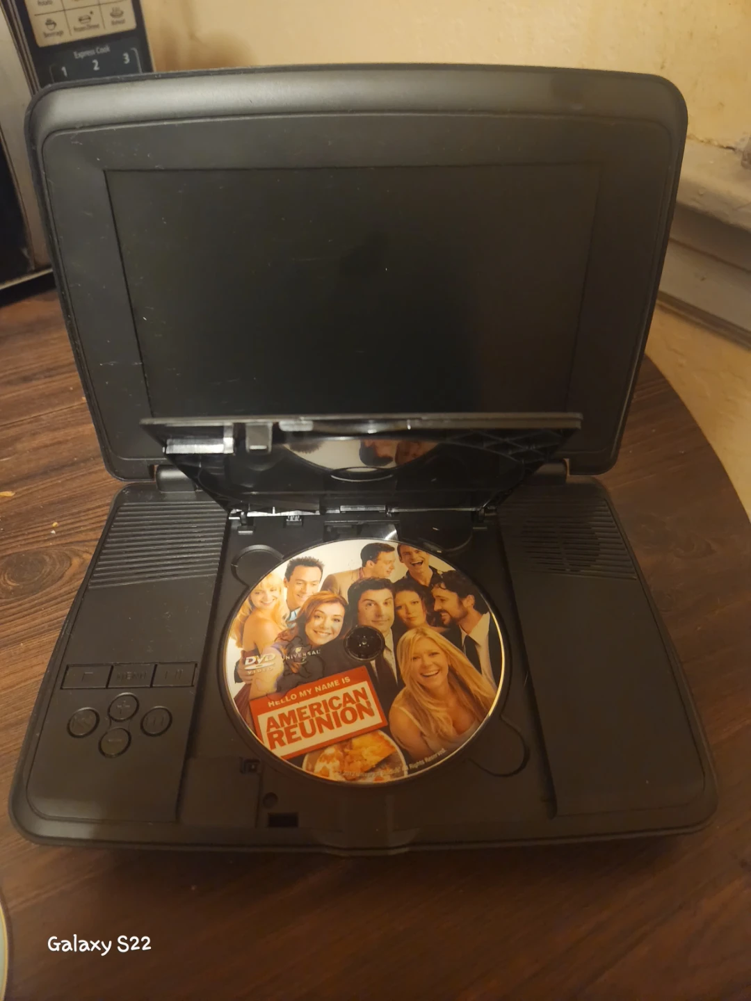 RCA Portable DVD Player - photo 2