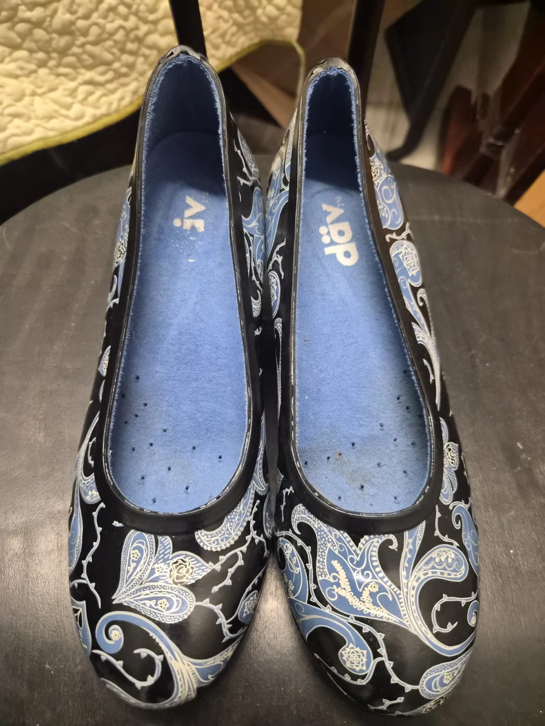 DAV Women's Black Blue Paisley rubber shoes with slight heel