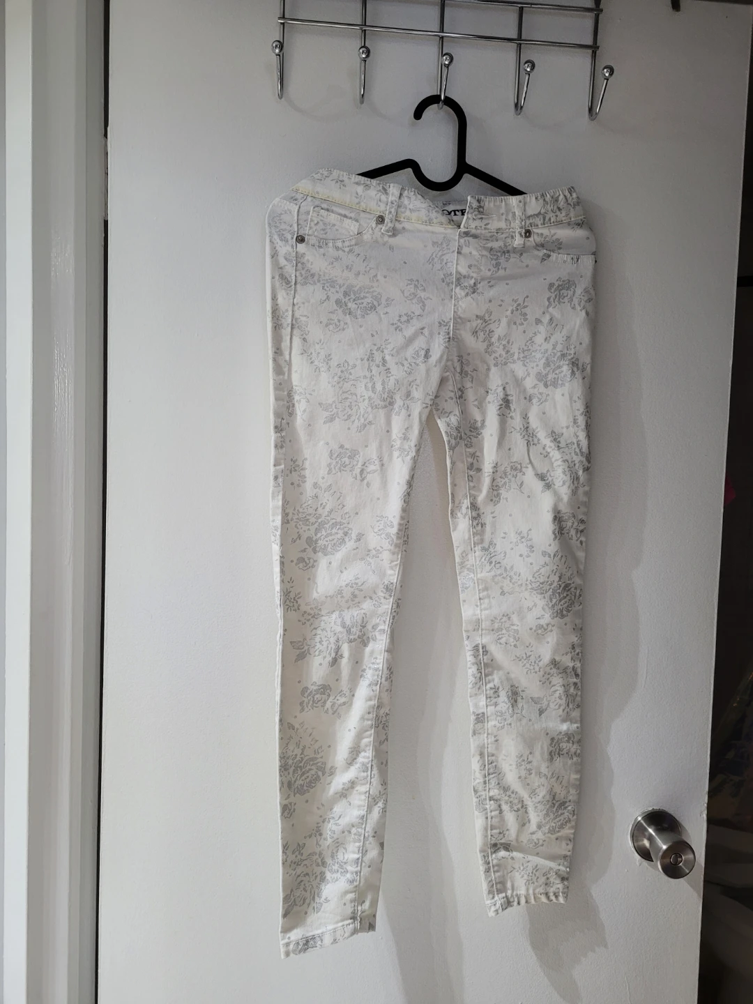White floral print jeans