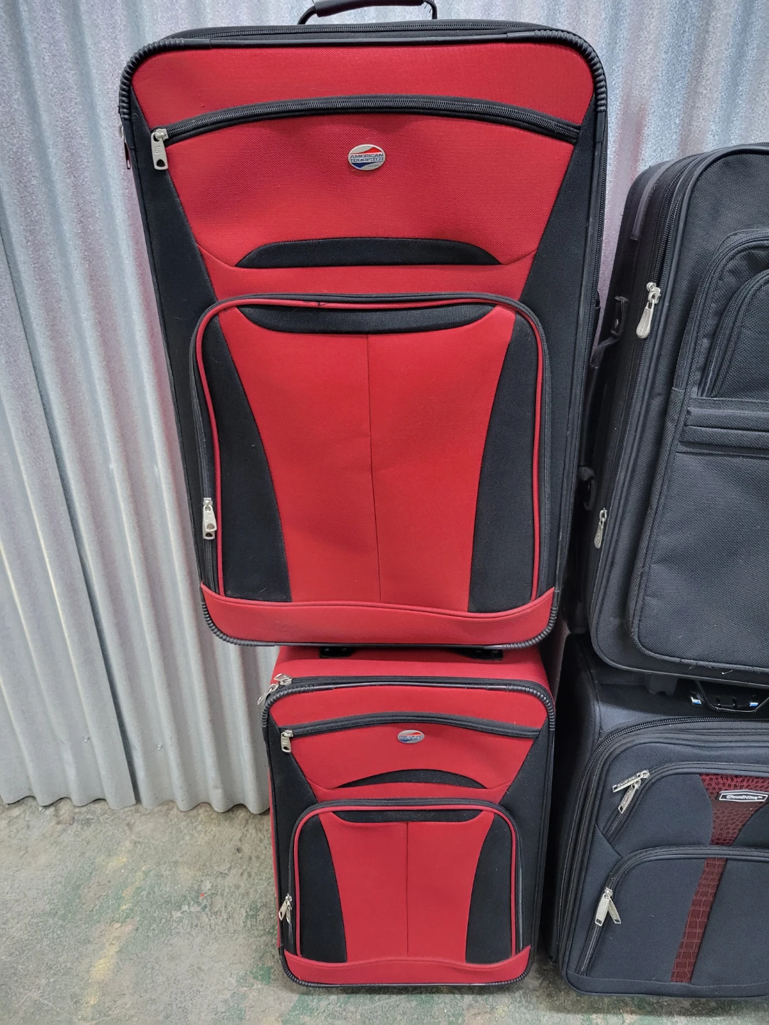 Assorted Suitcases - photo 2