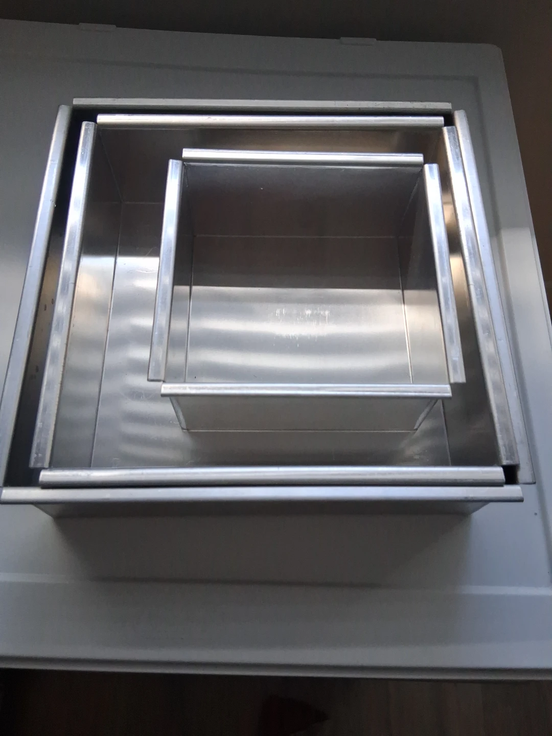 Cake pans (Never use) and cake boards - photo 2