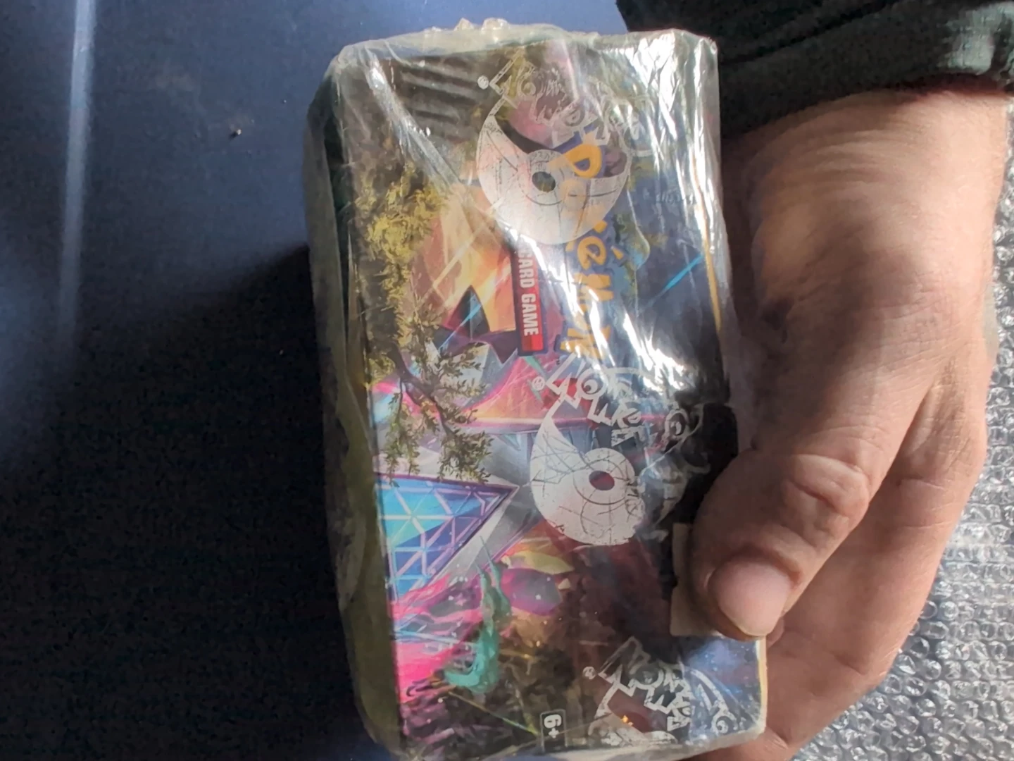 Pokemon TCG sword and shield evolving skies - photo 2