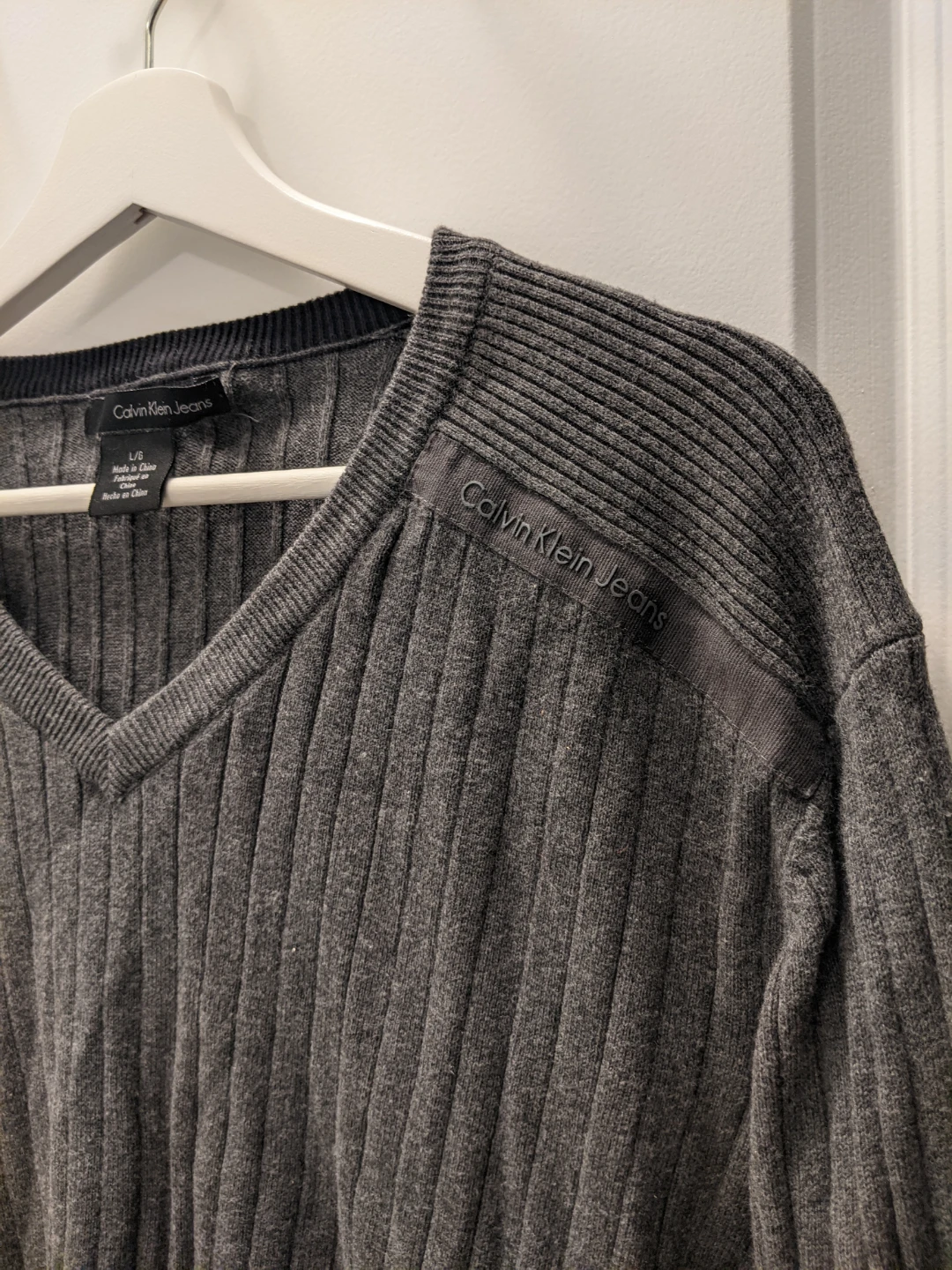 Calvin Klein Men's Dark Gray Ribbed V-Neck Sweater - photo 3