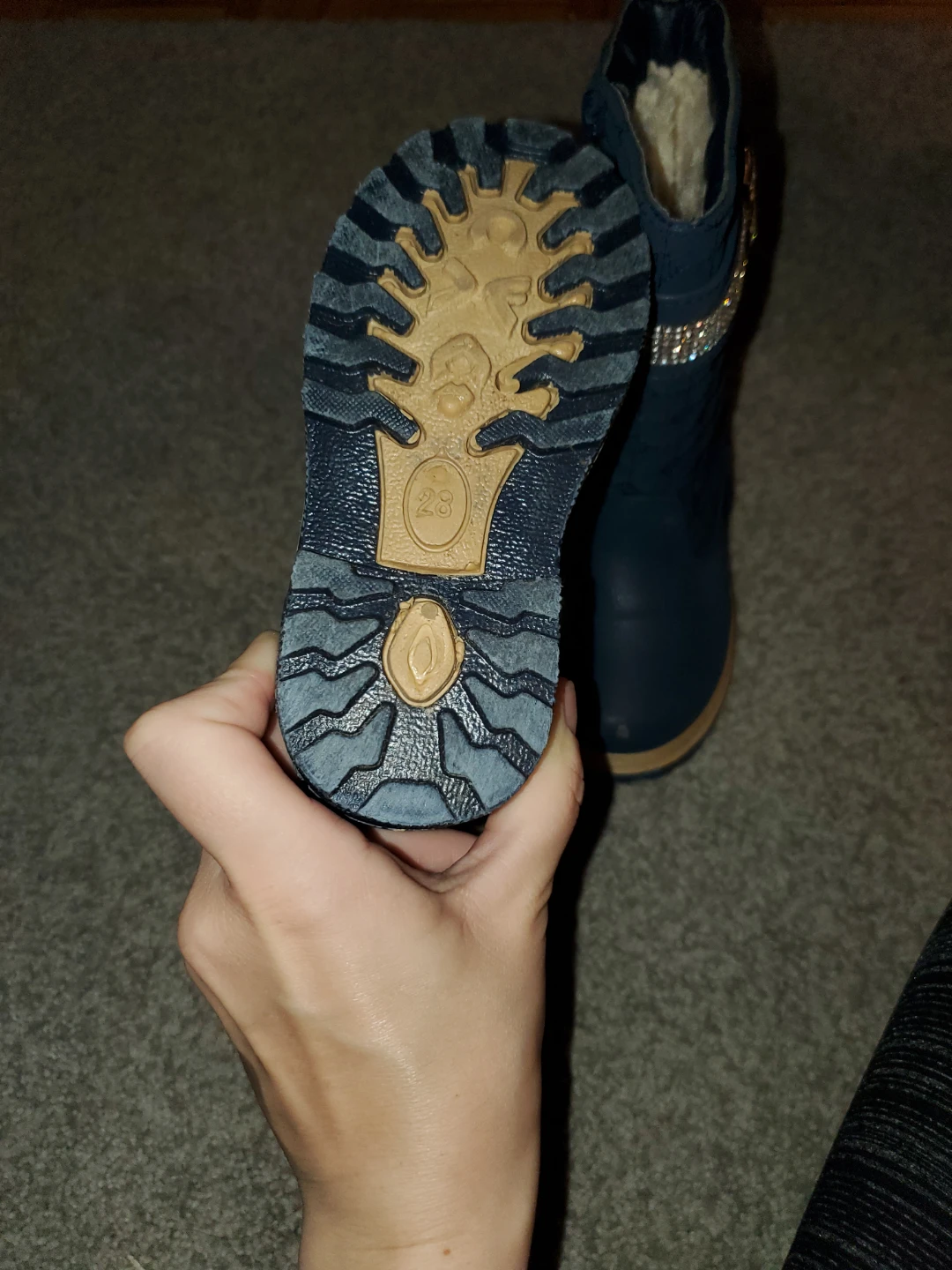 Winter Boots - Size 28 or around 8 toddler - photo 2