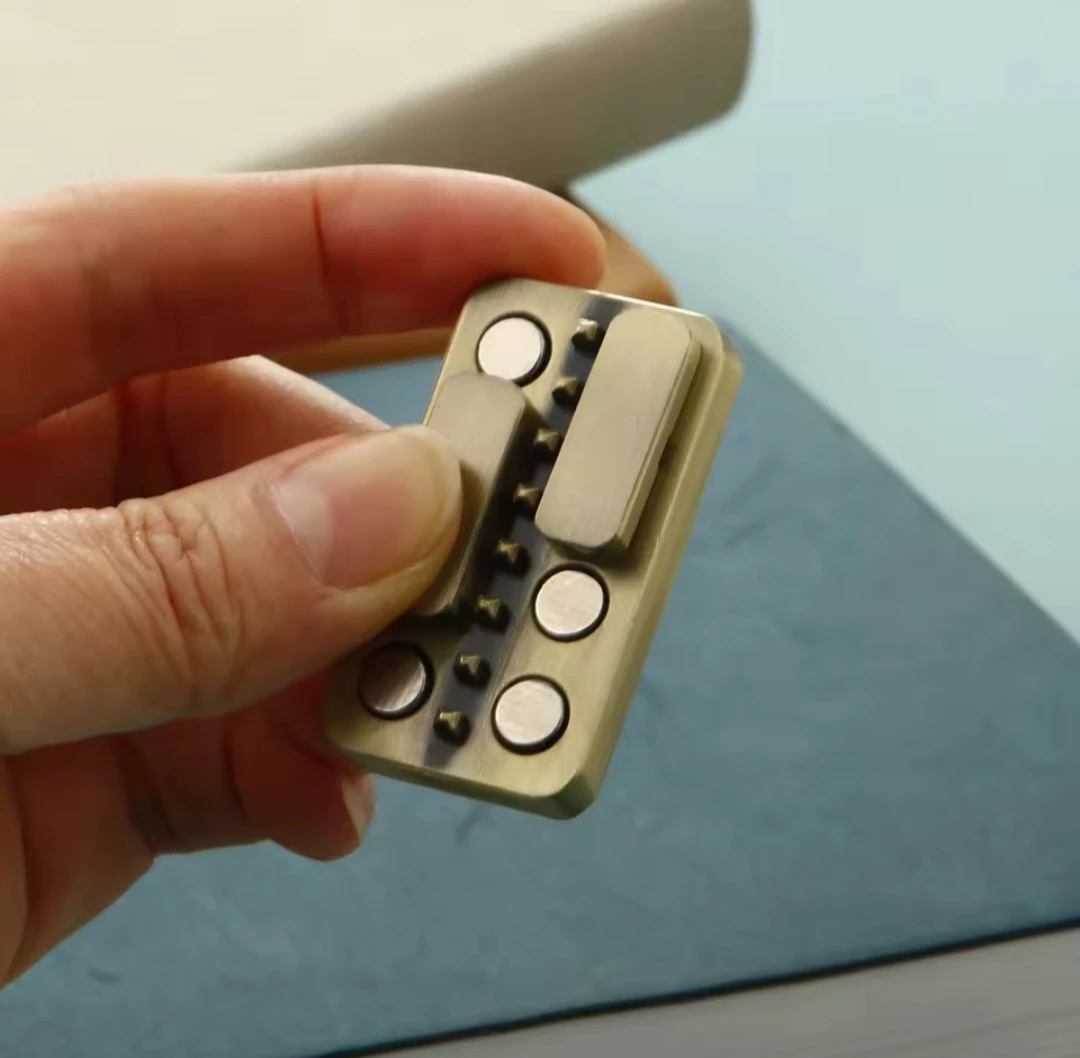 New EDC Fidget Toy "Magnetic clicks" - photo 3