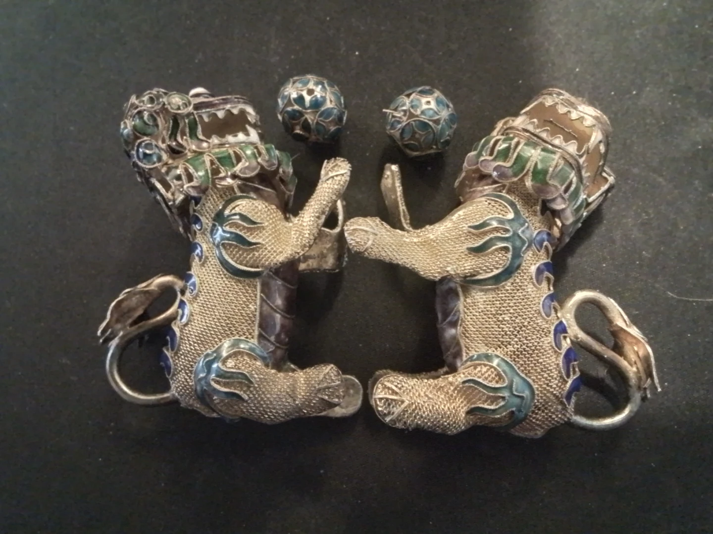 Antique Cloisonné Foo Dogs with Balls - photo 2