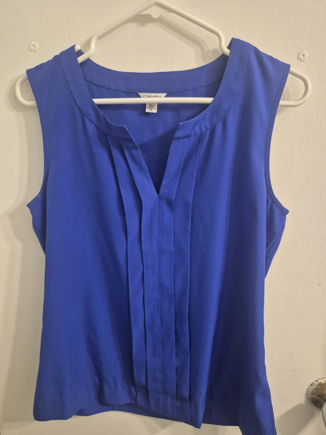 Calvin Klein Sleeveless Blue Blouse