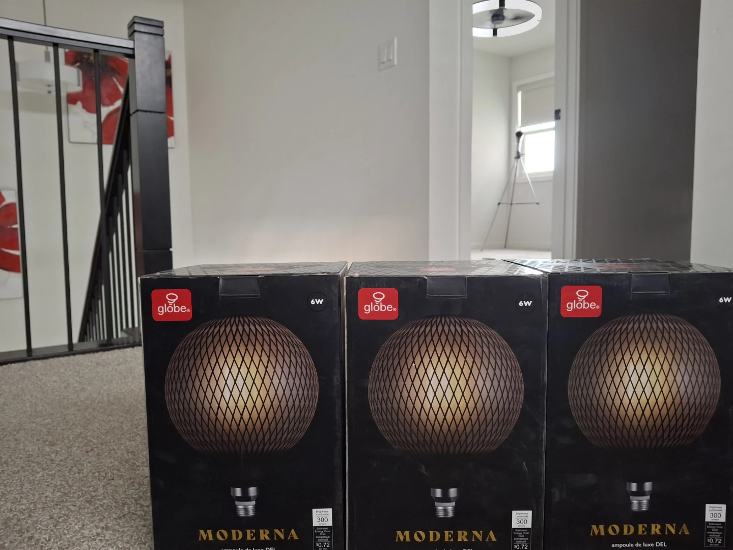 Globe Electric "Moderna" LED Light Bulb