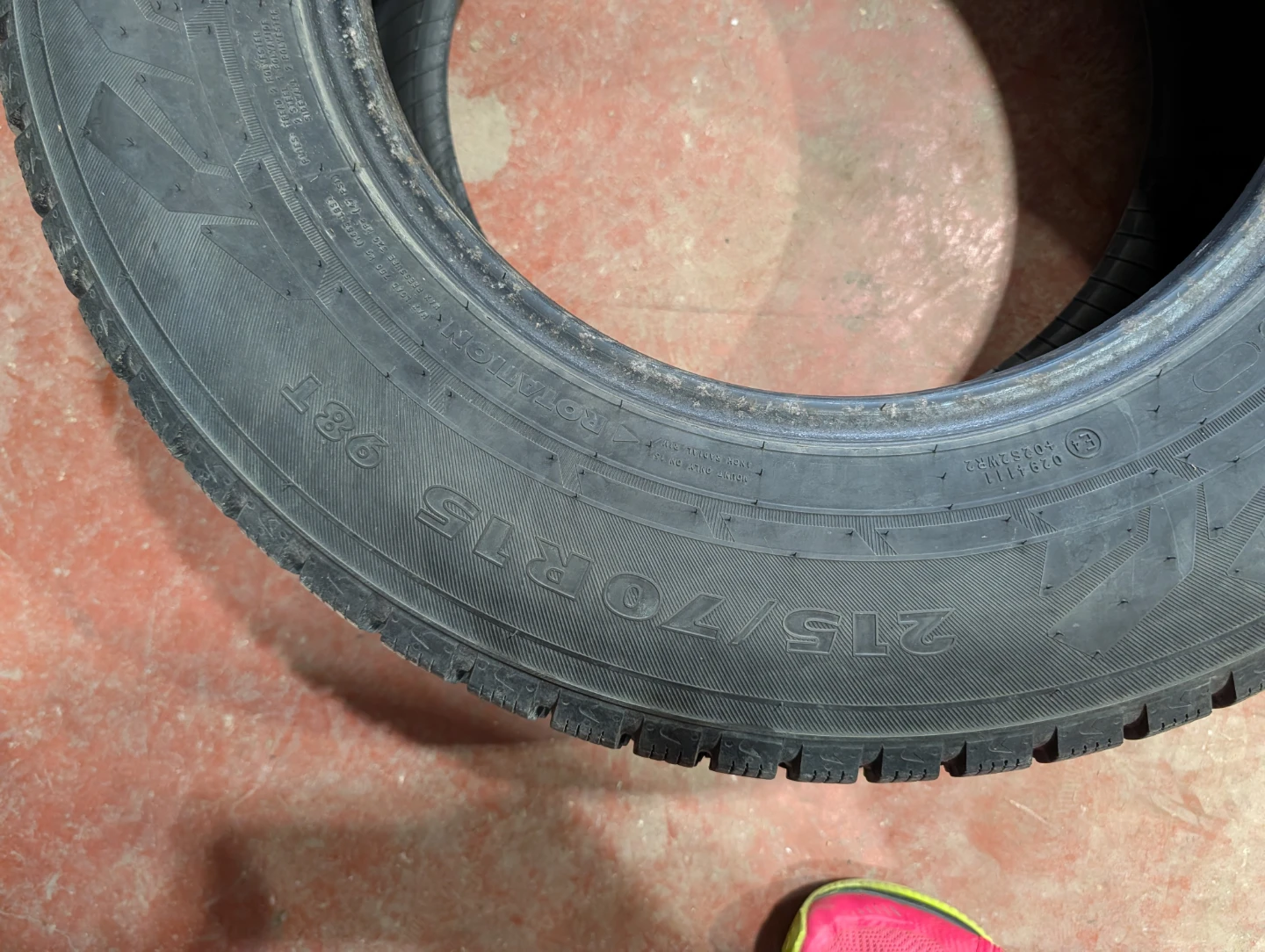 Two winter tires no rims  215/70R15 98T - photo 4