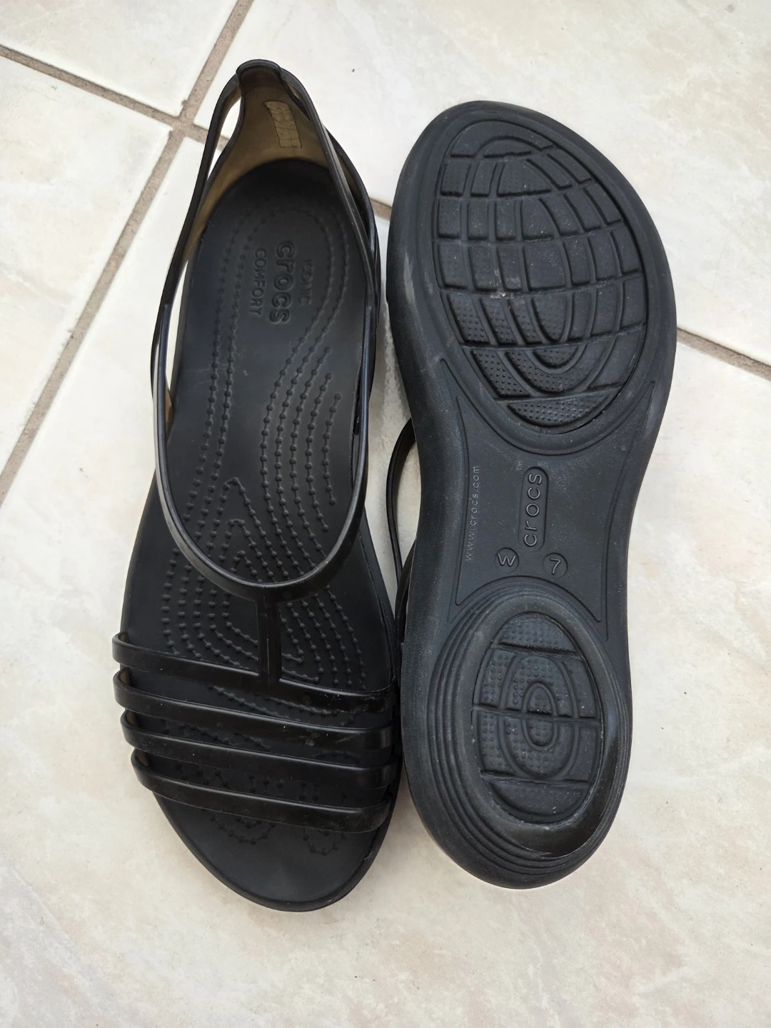 Black Crocs Women's Sandals Size 7 - photo 2