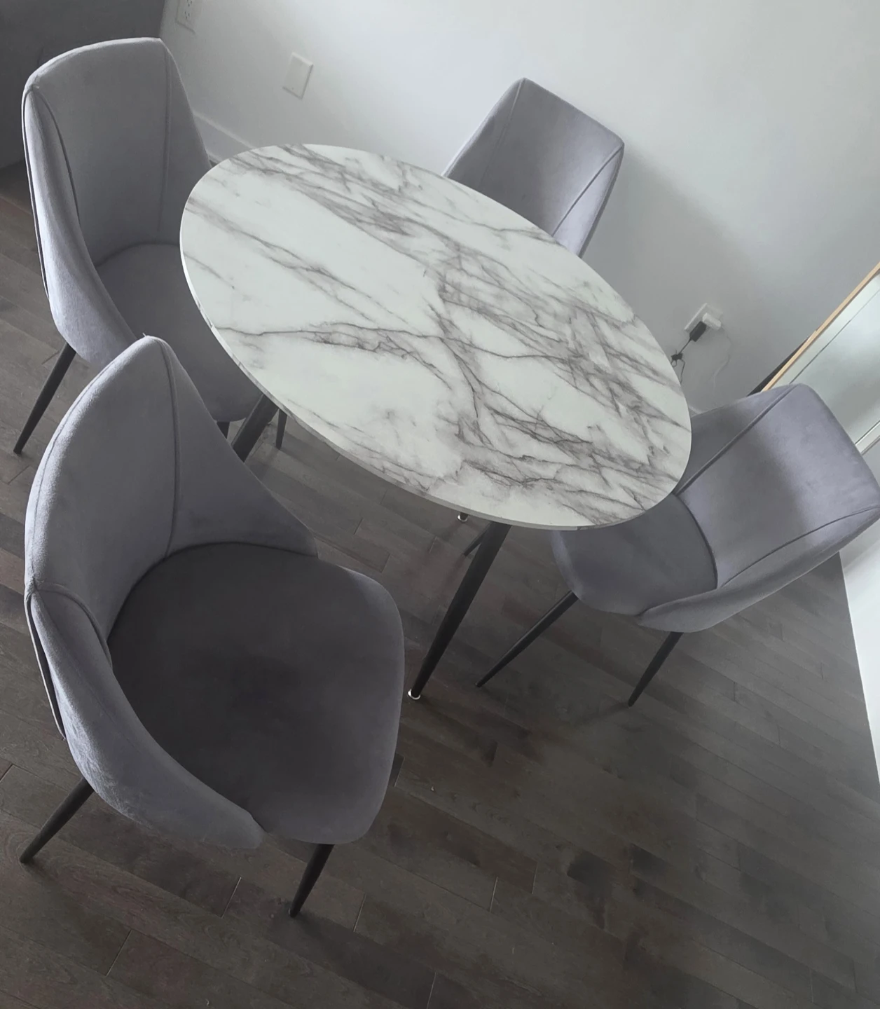 Ensemble de 5 pièces 5-piece dining set
