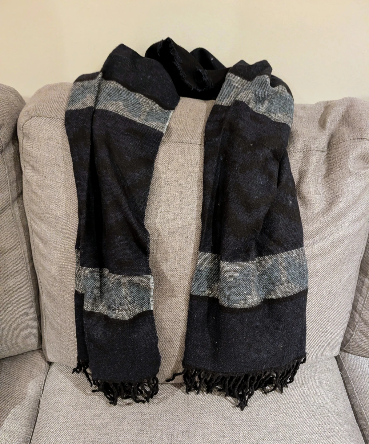 Light peach Plaid and blue/black fall scarfs - photo 3