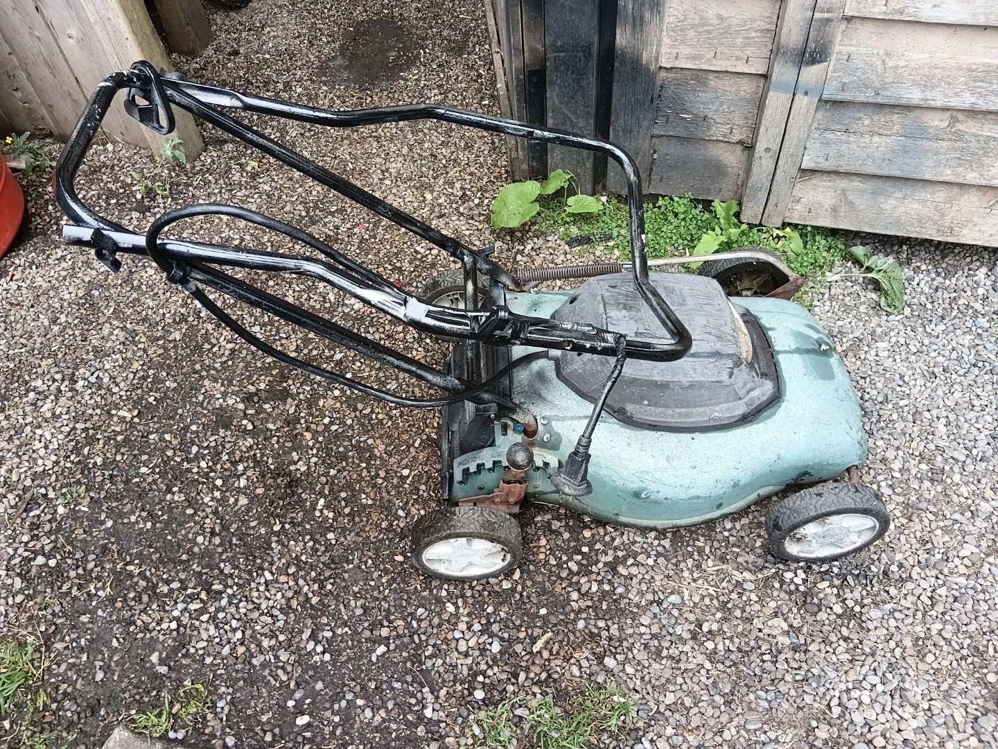 Black & Decker 14" Compact Electric Lawn Mower - photo 4