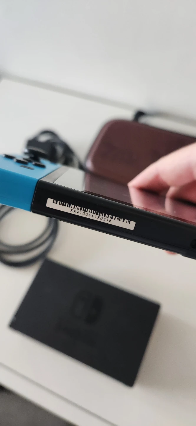 Nintendo Switch Console V1 unpatched - photo 2