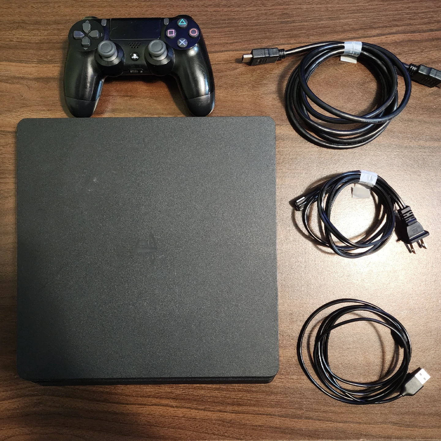 Playstation 4 slim