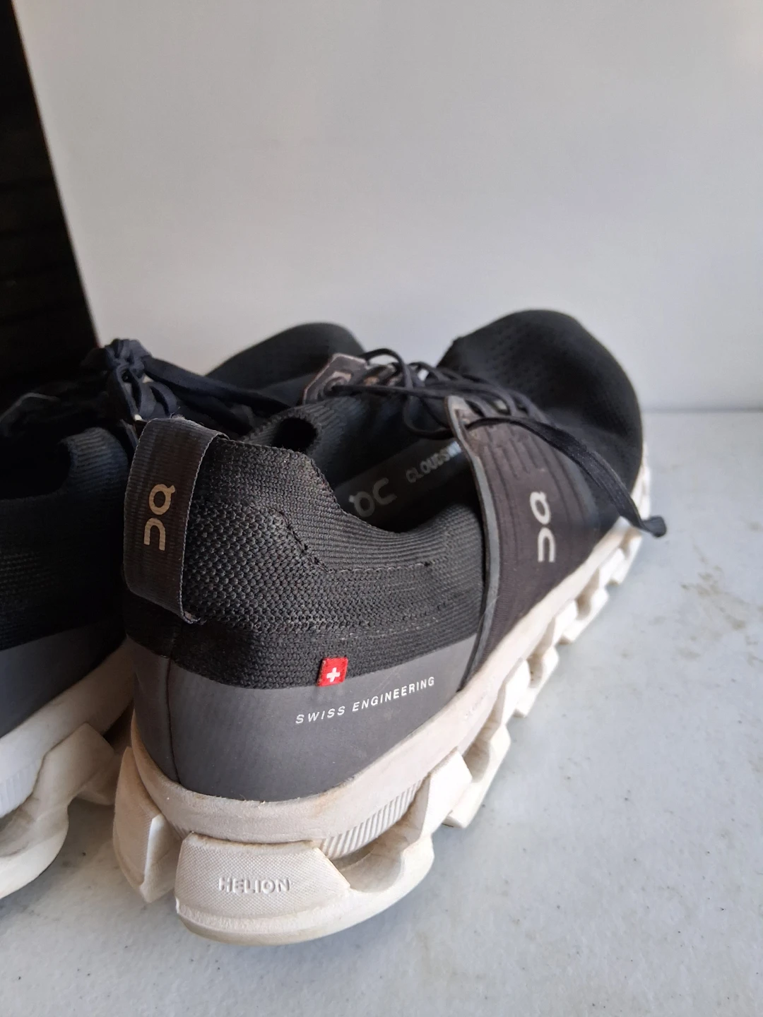 On Cloud Running Shoes size 10.5 - photo 2