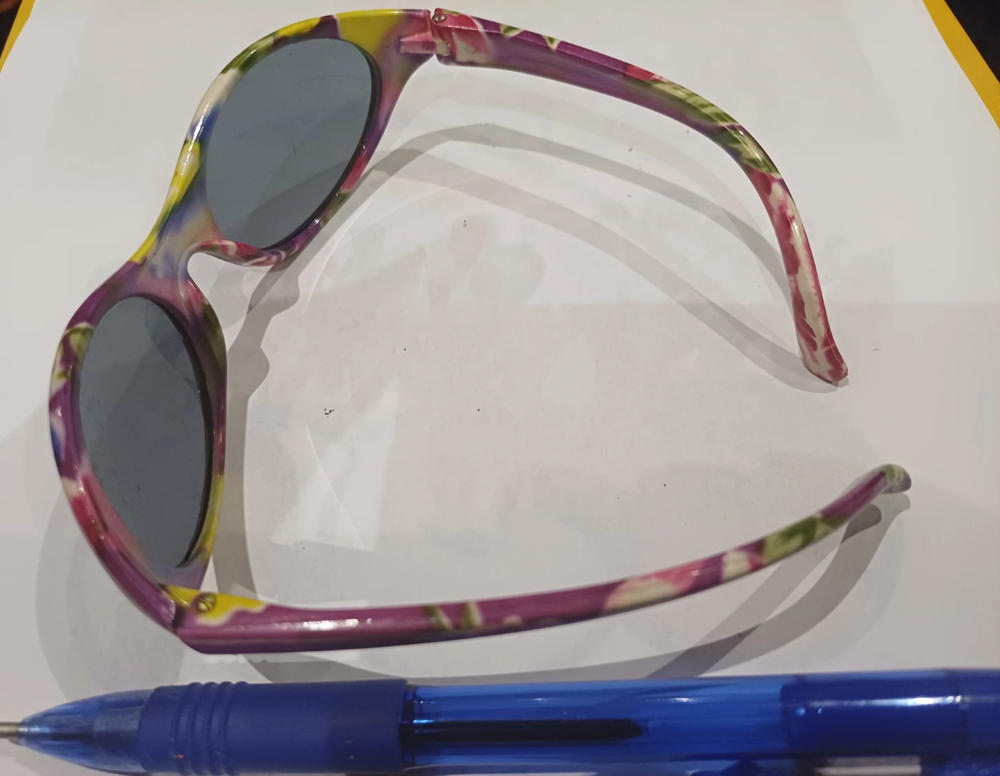 Child's Floral Sunglasses - photo 4