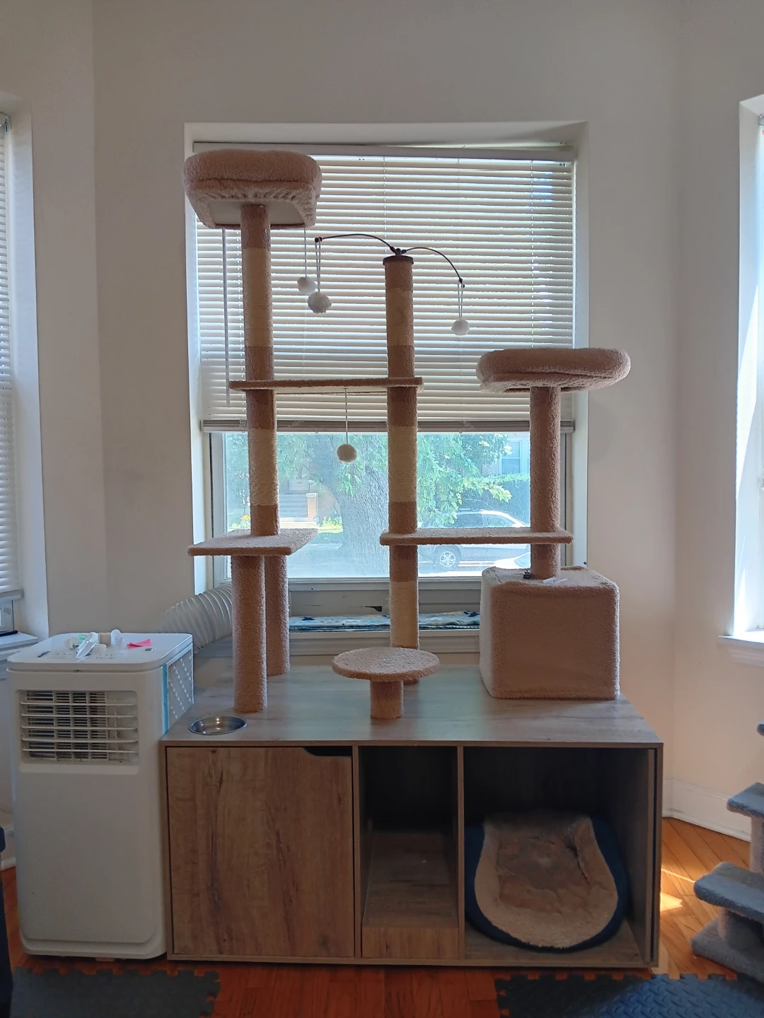 Cat tree