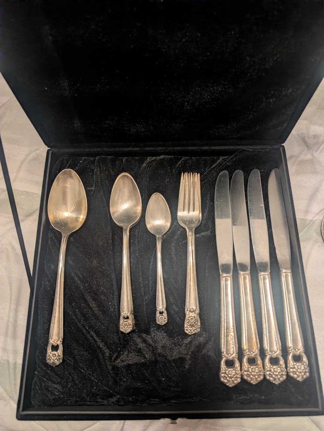 Vintage 1847 Rogers Bros.  Silver plated flatware