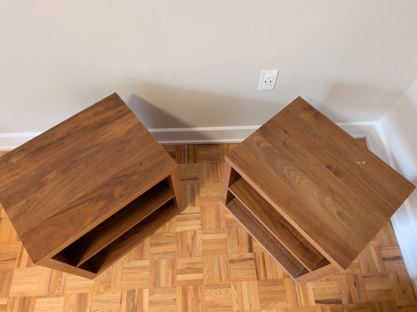 Pair of Wooden Cube Side-Tables/Nightstands - photo 4