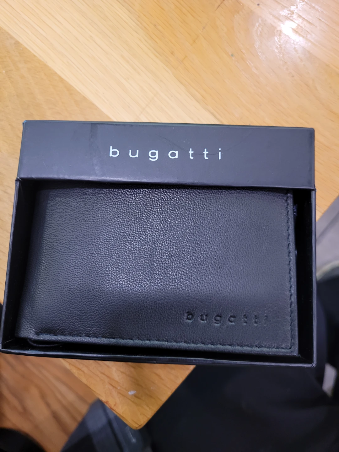 Bugatti Black Leather Bifold Wallet