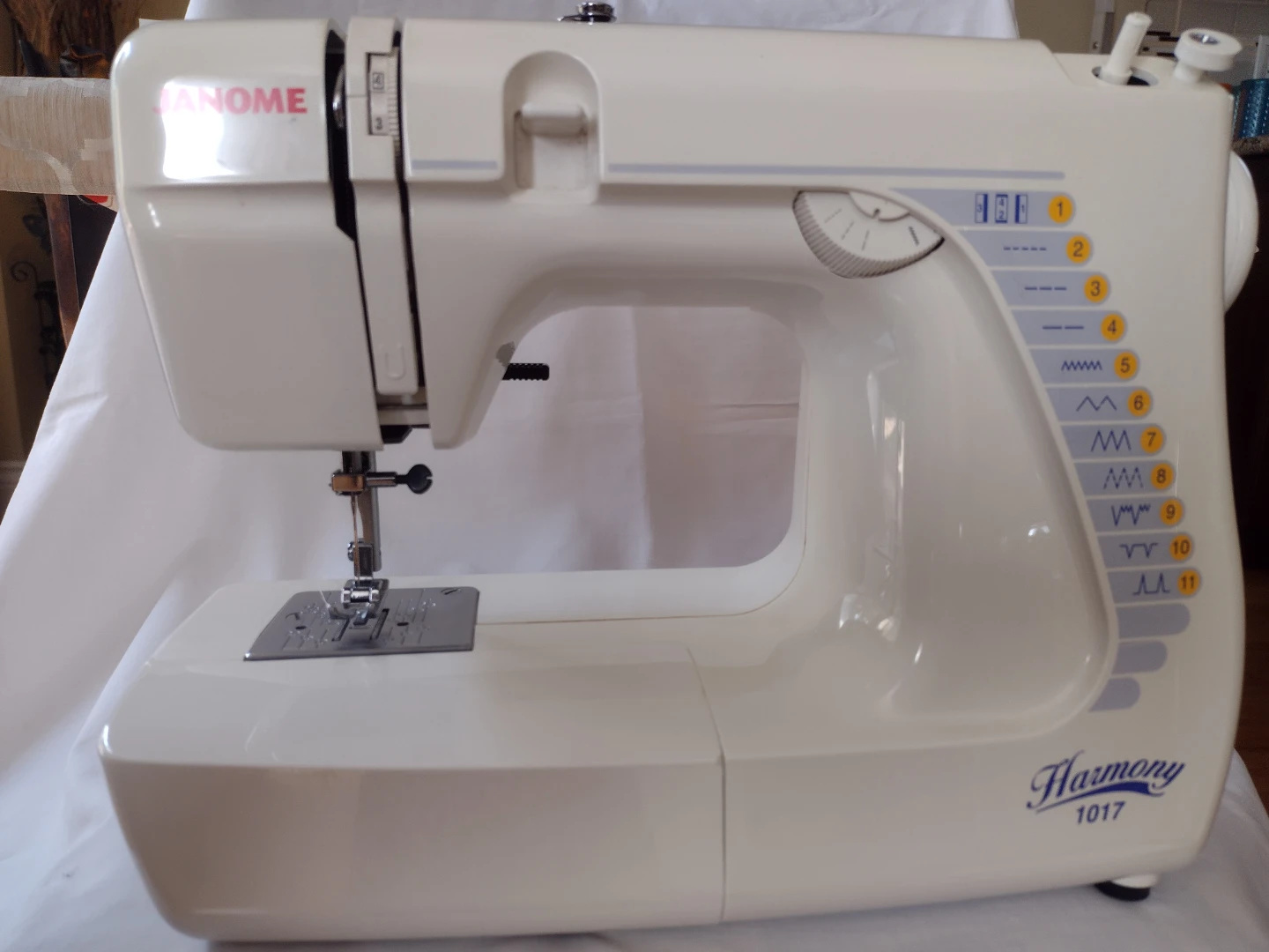 Janome Harmony 1017 Sewing Machine
