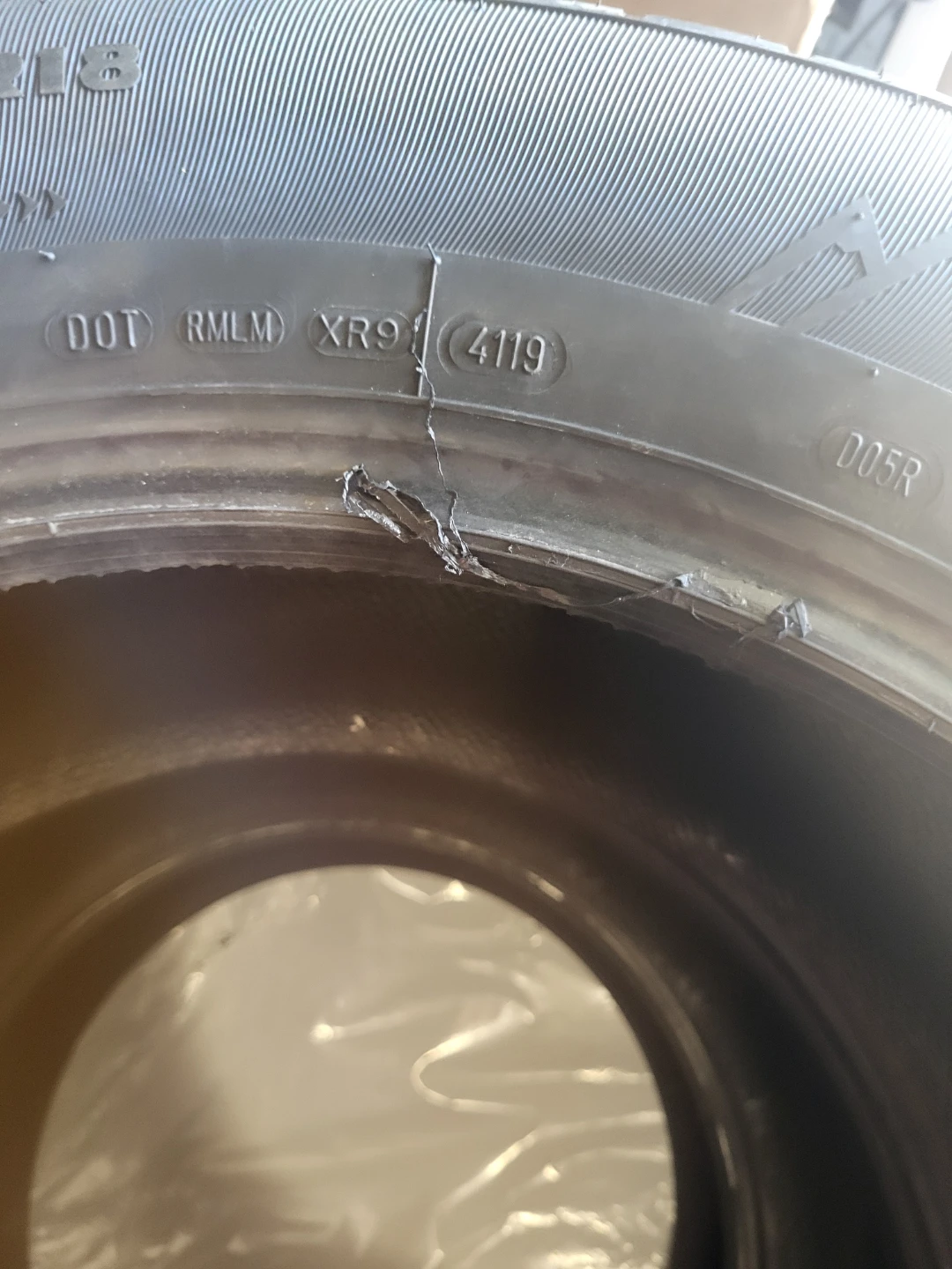 Four Motomaster Winter Edge tires. Size 265/45R18 - photo 4